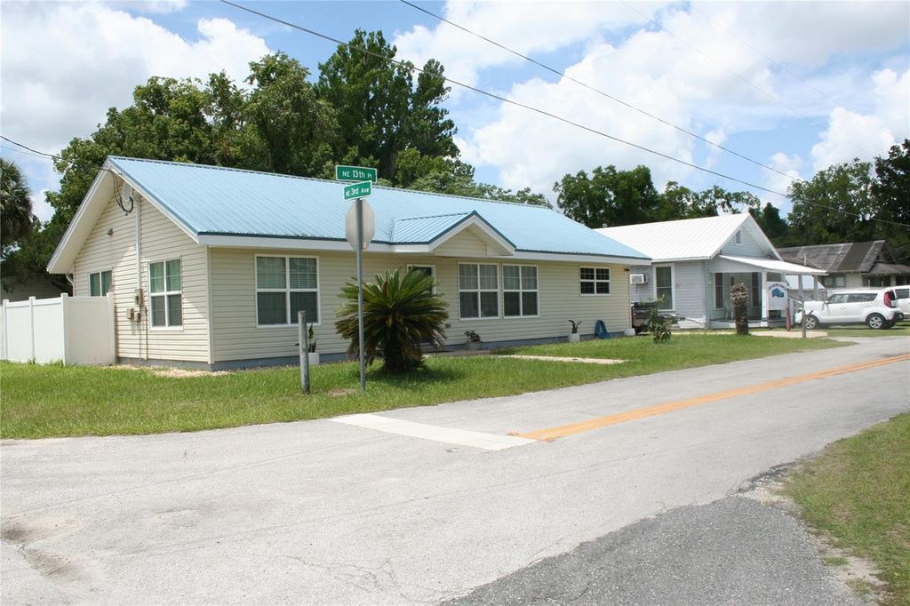 236 NE 13th Pl, Ocala, FL à vendre Photo principale- Image 1 de 2