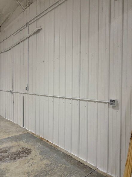 1960 N Westminster Dr, Oklahoma City, OK à louer - Photo du bâtiment - Image 2 de 5