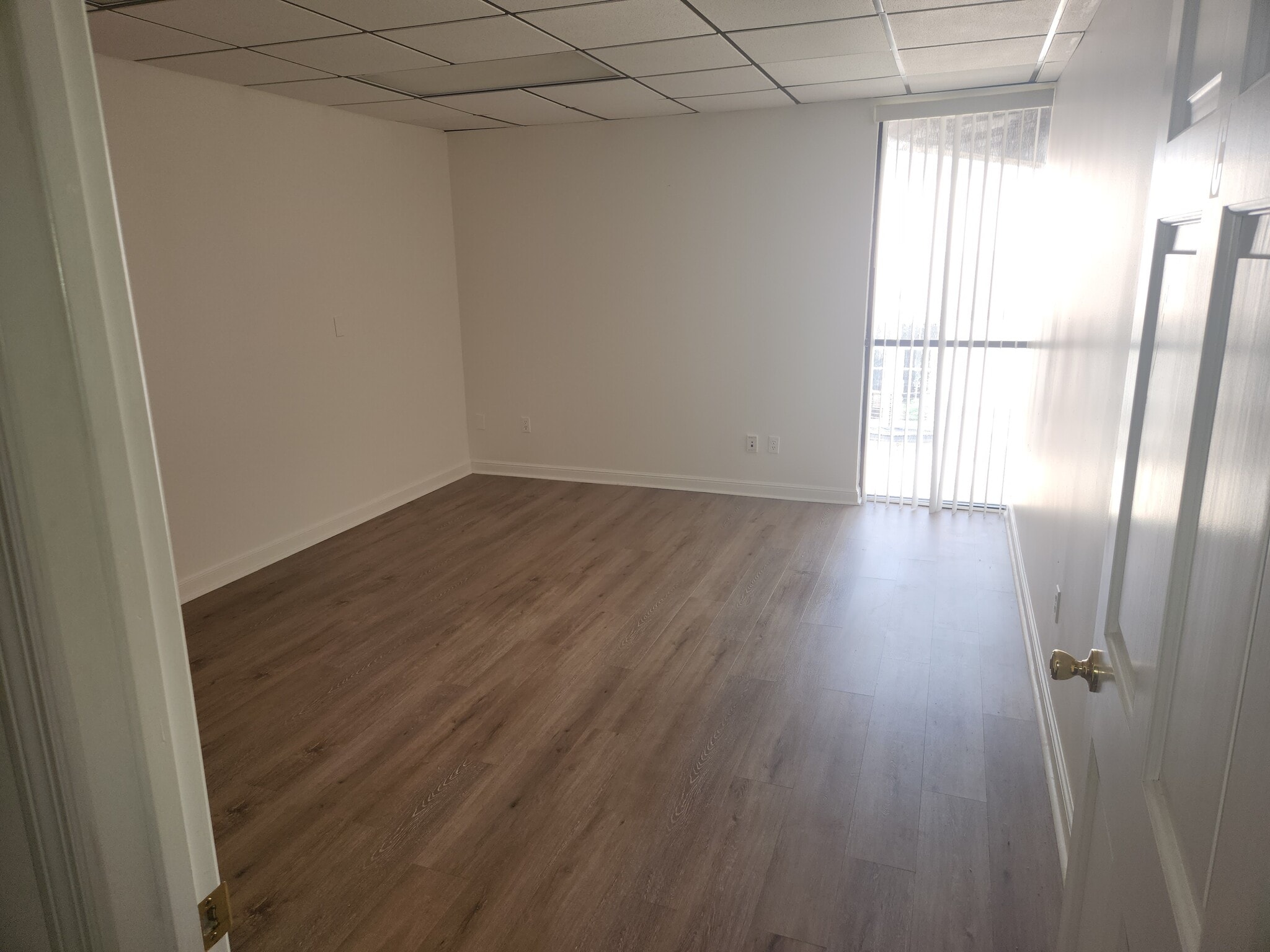 100 S Dixie Hwy, West Palm Beach, FL for lease Interior Photo- Image 1 of 1