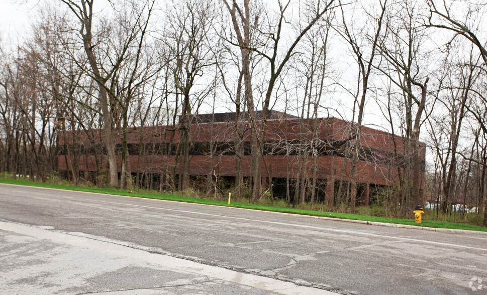 9101 W 110th St, Overland Park, KS à louer - Photo du bâtiment - Image 1 de 8