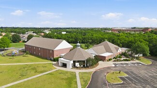 Plus de détails pour 2045 SE Green Oaks Blvd, Arlington, TX - Spécialité à vendre