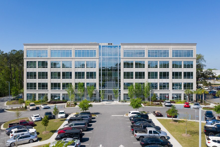 4400 Leeds Ave, North Charleston, SC à louer - Photo du bâtiment - Image 2 de 8