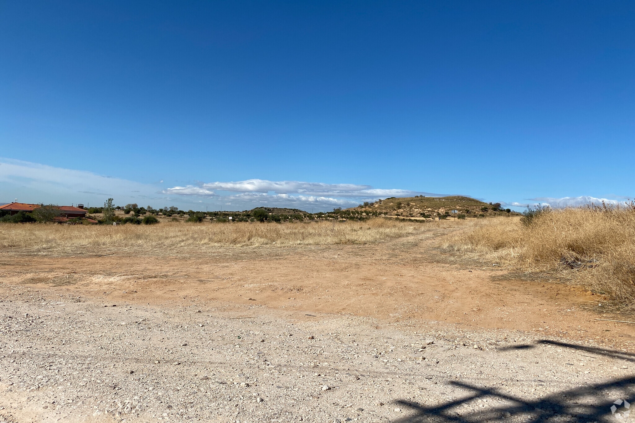 Travesía Alcalá de Henares, 1, Campo Real, Madrid for sale Primary Photo- Image 1 of 3