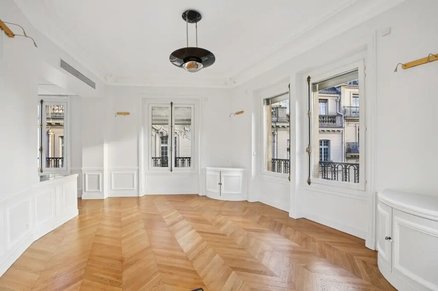 30 Avenue De L'Opera, Paris for sale - Interior Photo - Image 3 of 9