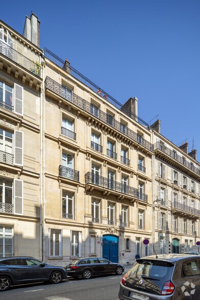 36 rue de Liège, Paris à louer - Photo du bâtiment - Image 2 de 2