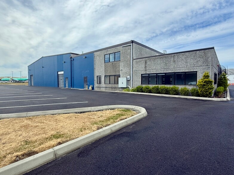 3102 100th St SW, Everett, WA for lease - Building Photo - Image 1 of 42