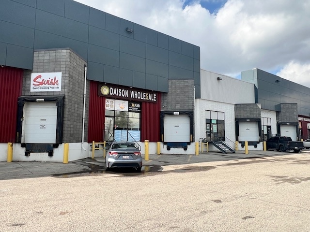 601-635 28 St NE, Calgary, AB for lease Building Photo- Image 1 of 7