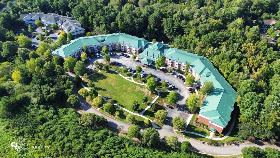 4711 Bishop Ming Blvd, Stone Mountain, GA à vendre - Photo du bâtiment - Image 3 de 40