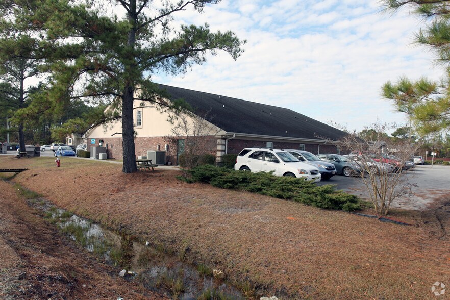 217-219 Station St, Jacksonville, NC à louer - Photo du bâtiment - Image 2 de 117