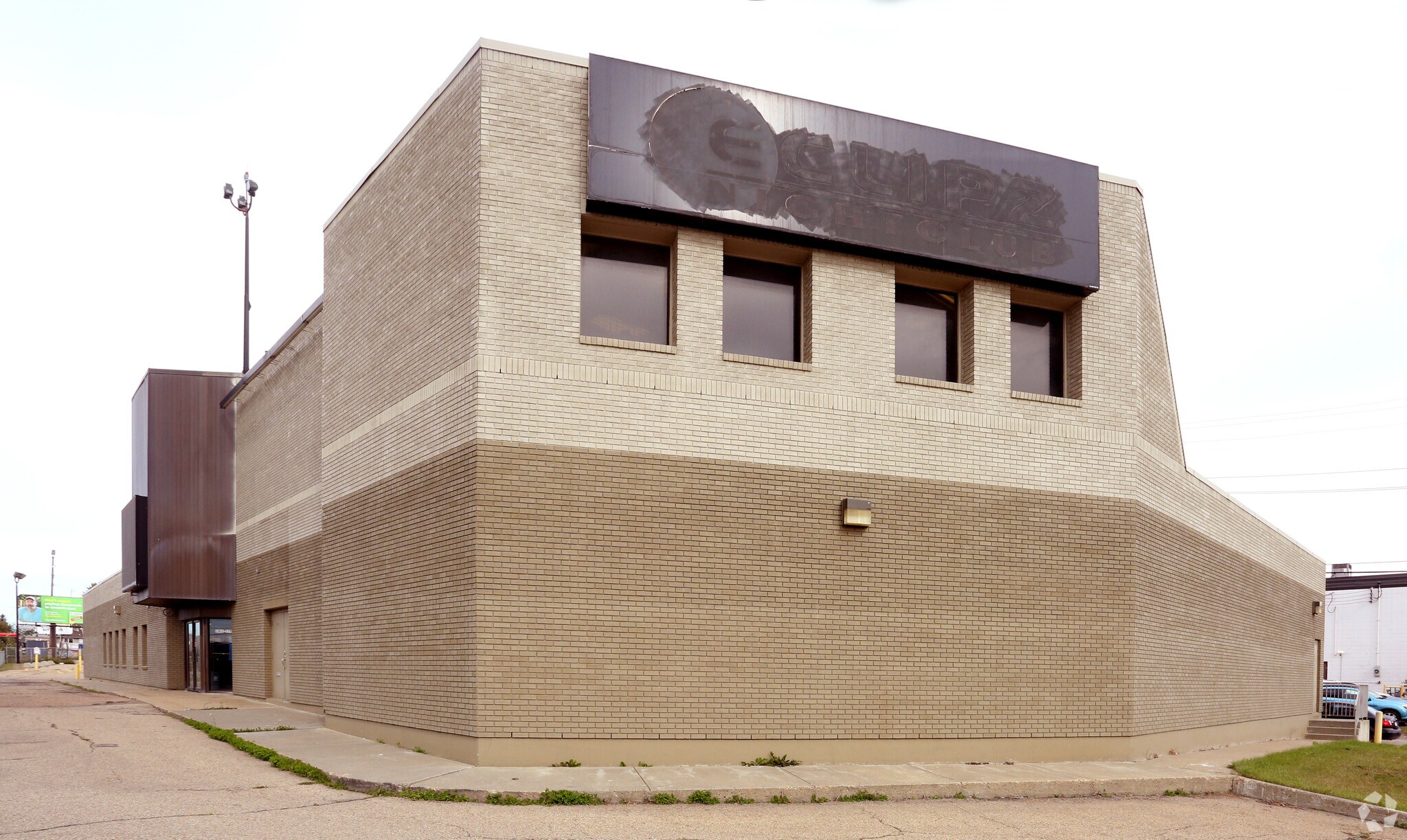 12611 127th St NW, Edmonton, AB à vendre Photo principale- Image 1 de 1