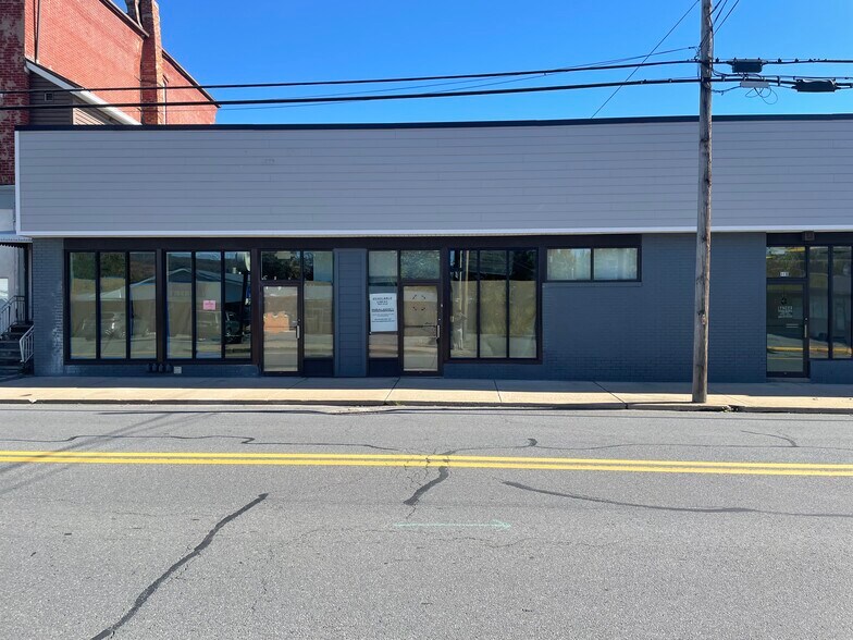 441-445 Main St, Pittston, PA for lease - Building Photo - Image 2 of 2