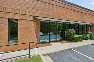 2660 Holcomb Bridge Rd, Roswell, GA à louer Photo du bâtiment- Image 1 de 7