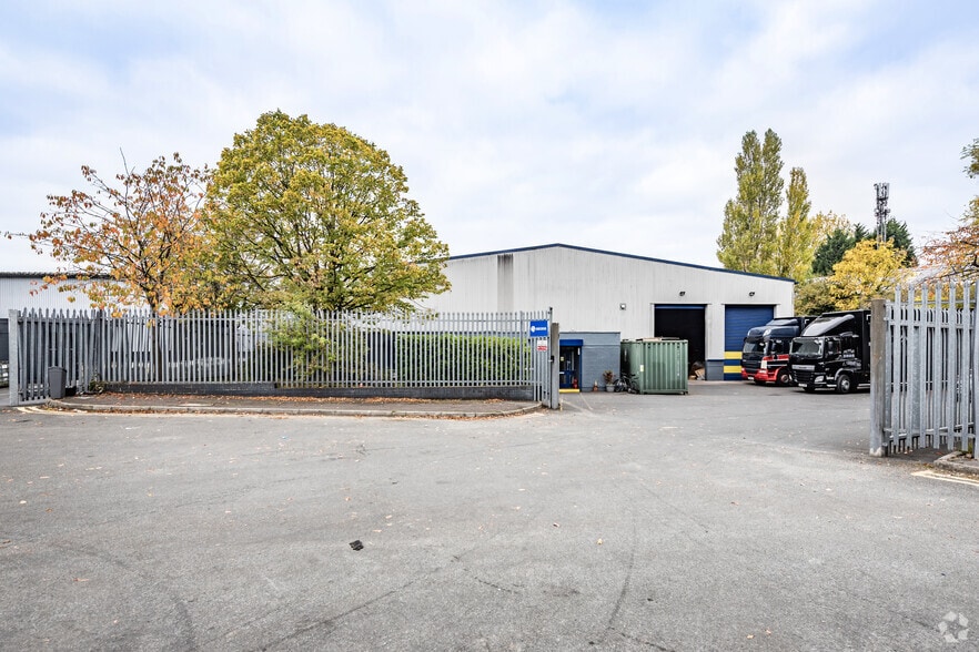 Ennis Clos, Manchester for lease - Building Photo - Image 3 of 12