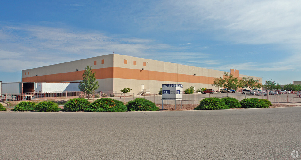 9500 Plaza Cir, El Paso, TX for lease - Building Photo - Image 3 of 16