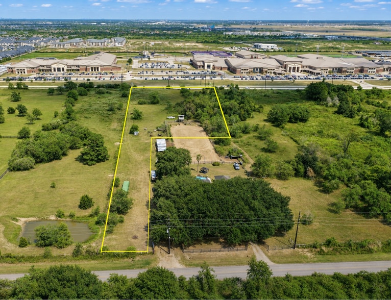 0 Charger way, Fulshear, TX à vendre - Photo du bâtiment - Image 2 de 12
