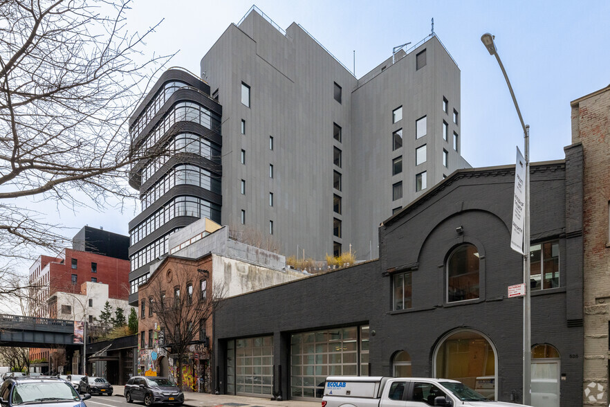 512 W 22nd St, New York, NY for lease - Building Photo - Image 2 of 6