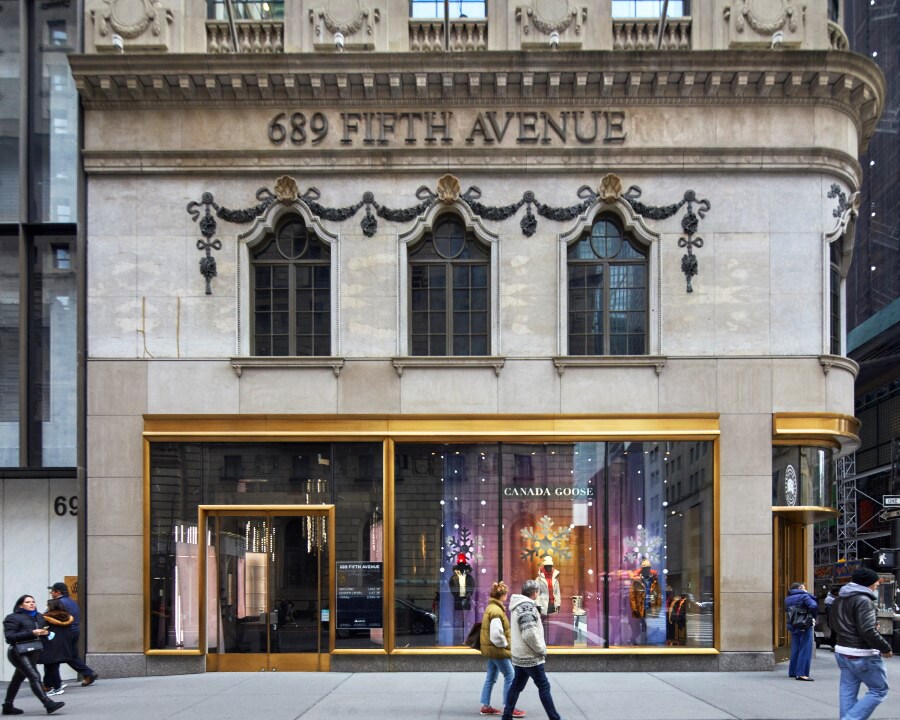 689 Fifth Ave, New York, NY à louer Photo du bâtiment- Image 1 de 3