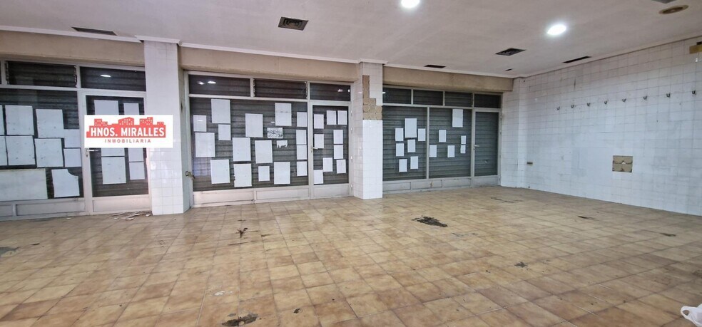 Commerce de détail dans Elche à louer - Photo intérieure - Image 1 de 24