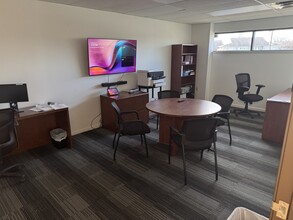 1100 Airport North Office Park, Fort Wayne, IN for lease Interior Photo- Image 1 of 3