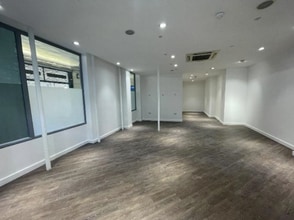 1-12 Nelson Rd, Londres à louer Photo intérieure- Image 2 de 3