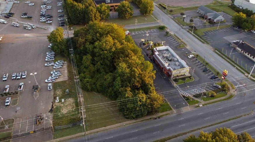Land Sale portefeuille de 2 propriétés à vendre sur LoopNet.ca Photo principale- Image 1 de 3