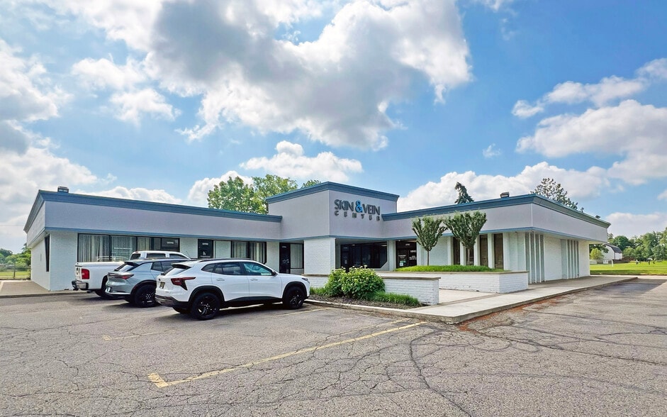 10982-10992 Middlebelt Rd, Livonia, MI for sale - Building Photo - Image 3 of 10