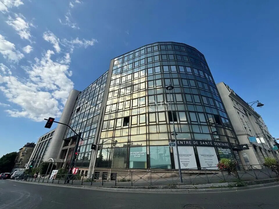 Office in Nogent-sur-Marne for lease Building Photo- Image 1 of 6