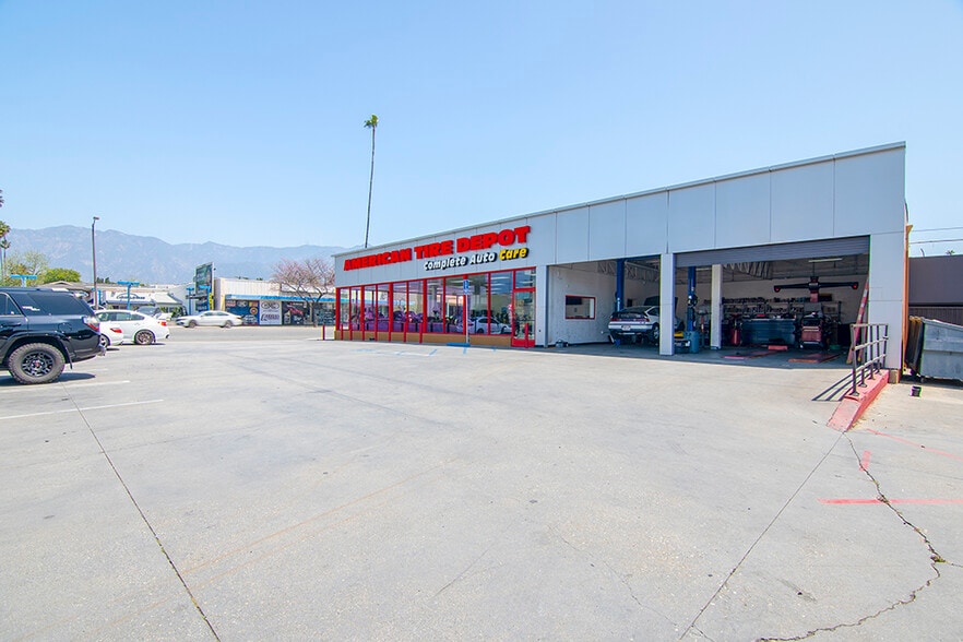 1880 E Colorado Blvd, Pasadena, CA for sale - Building Photo - Image 3 of 17