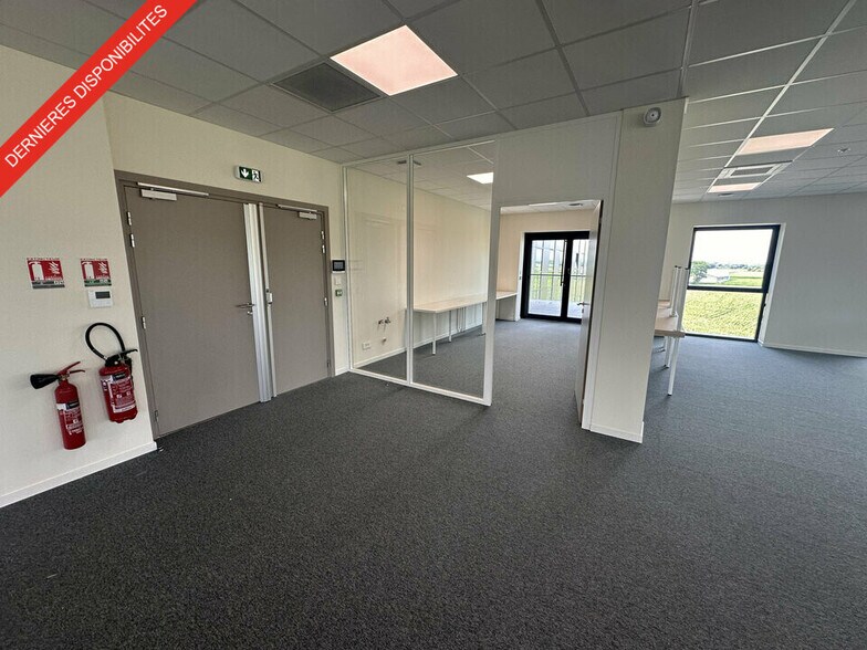 Office in Schiltigheim for lease - Building Photo - Image 2 of 10