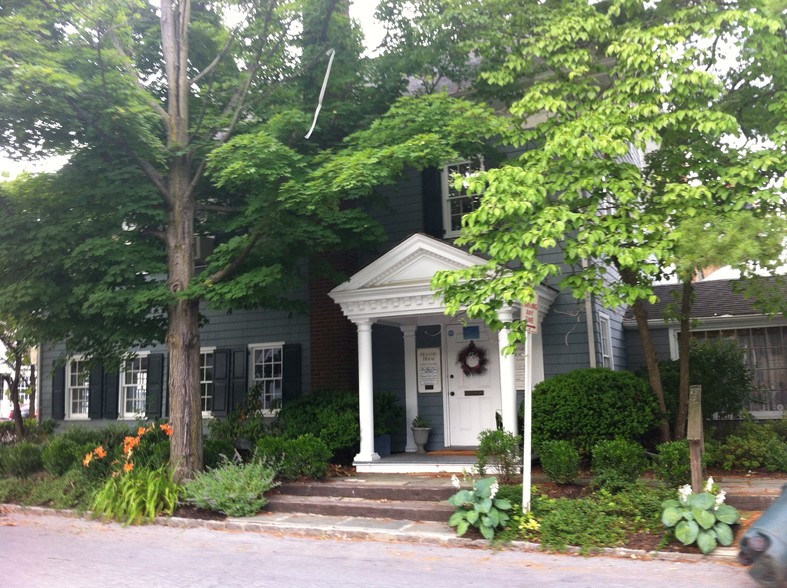 19-21 W Main St, Oyster Bay, NY for sale - Building Photo - Image 1 of 1