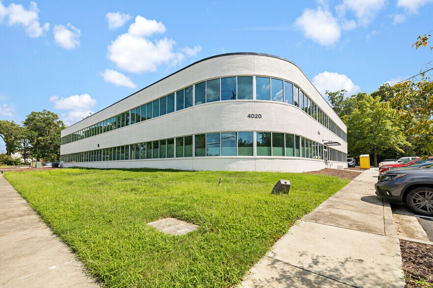 4020 N Roxboro St, Durham, NC à vendre - Photo du bâtiment - Image 3 de 8