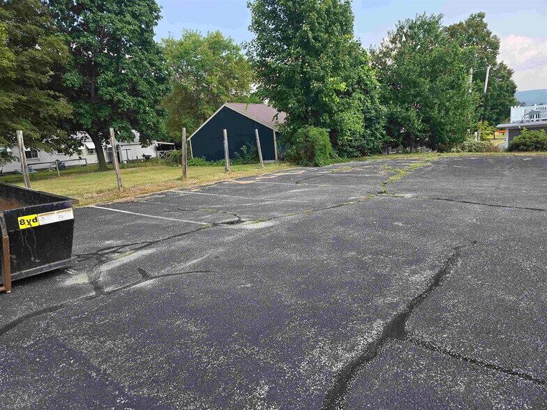 198 Washington St, Claremont, NH à vendre - Photo du bâtiment - Image 3 de 24