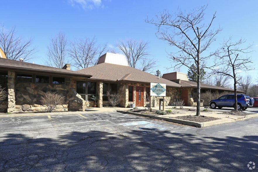 16363 Pearl Rd, Strongsville, OH for sale - Building Photo - Image 2 of 14