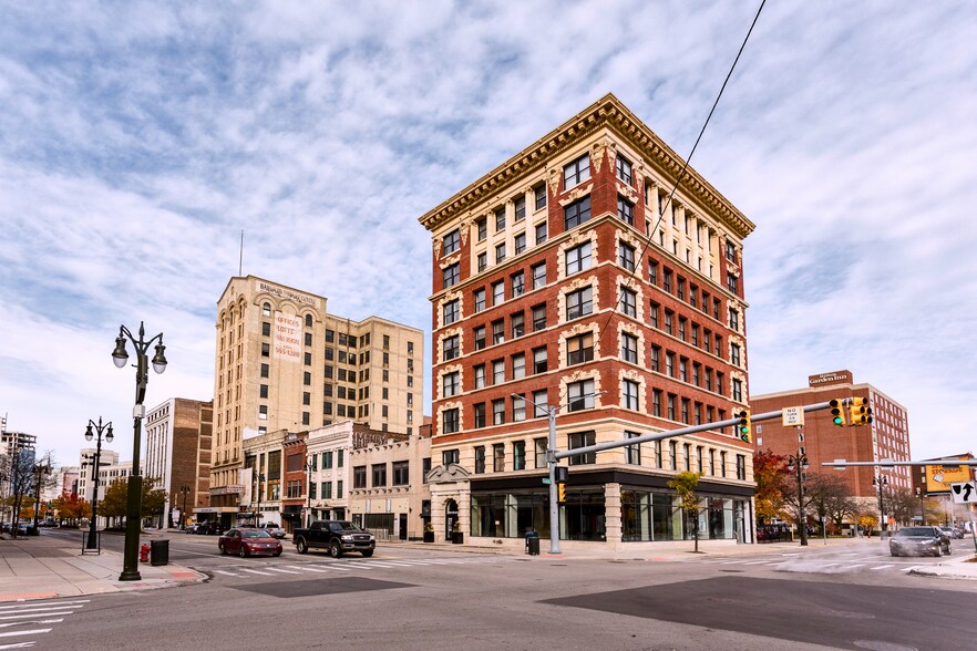 1300 Broadway St, Detroit, MI à louer - Photo du bâtiment - Image 2 de 48