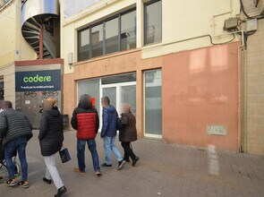 Commerce de détail dans Vilanova i la Geltrú, Barcelona à louer Plan d’étage- Image 1 de 8