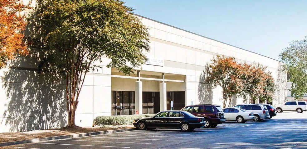 3655 Southside Industrial Pky, Atlanta, GA à louer - Photo du bâtiment - Image 3 de 4