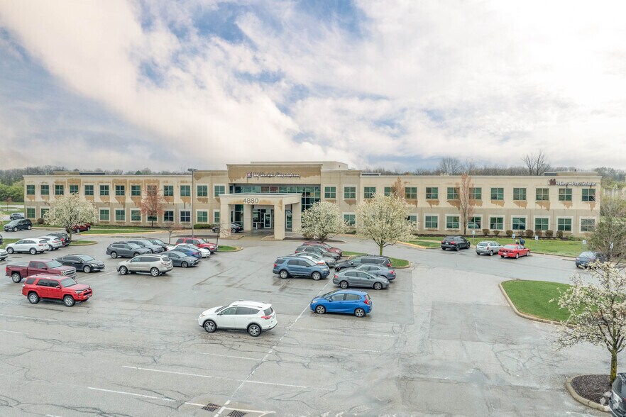 4880 Century Plaza Rd, Indianapolis, IN à louer - Photo principale - Image 1 de 12