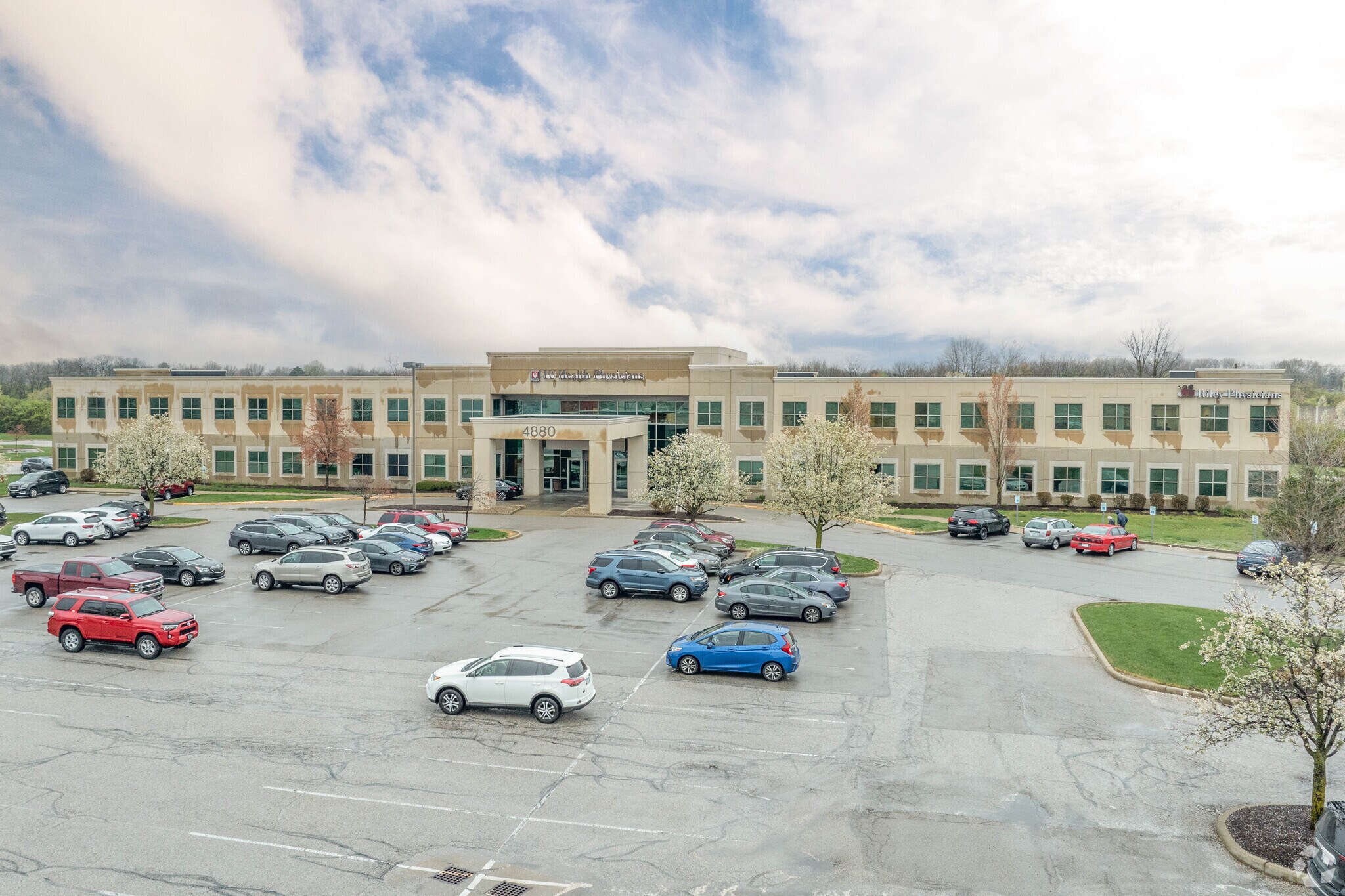 4880 Century Plaza Rd, Indianapolis, IN for lease Primary Photo- Image 1 of 13