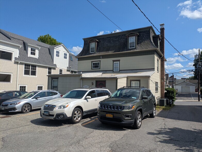 13 Edgemont Rd, Katonah, NY à vendre - Photo du bâtiment - Image 3 de 3