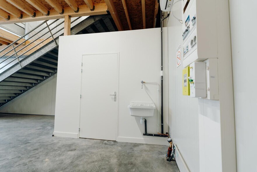 Flex dans Halluin à louer - Photo du bâtiment - Image 3 de 11