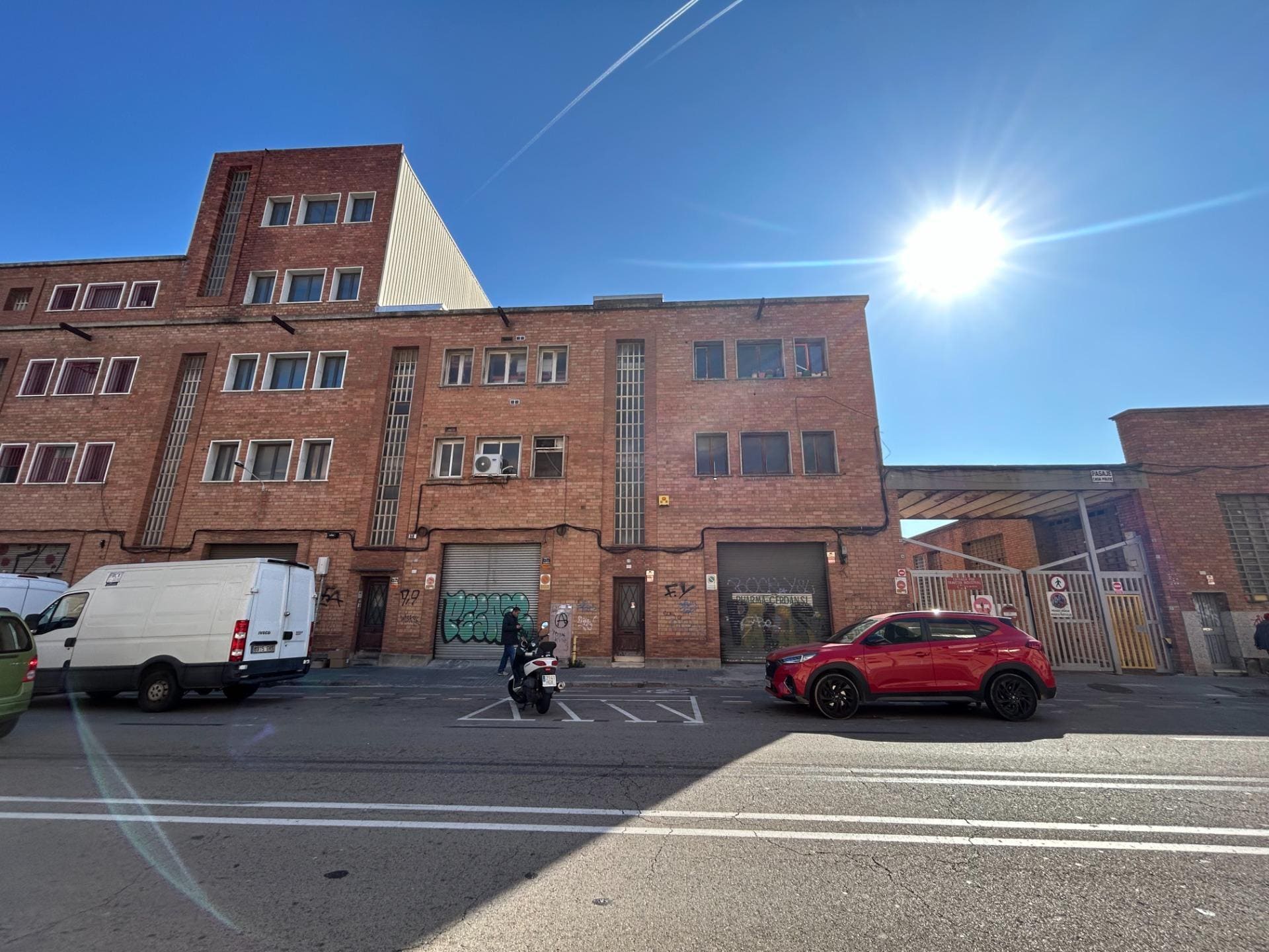 Industrial in L'Hospitalet de Llobregat, Barcelona for sale Building Photo- Image 1 of 10