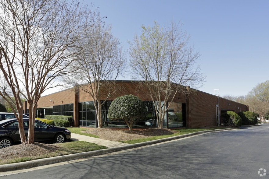 3514 Bush St, Raleigh, NC for lease - Building Photo - Image 3 of 6