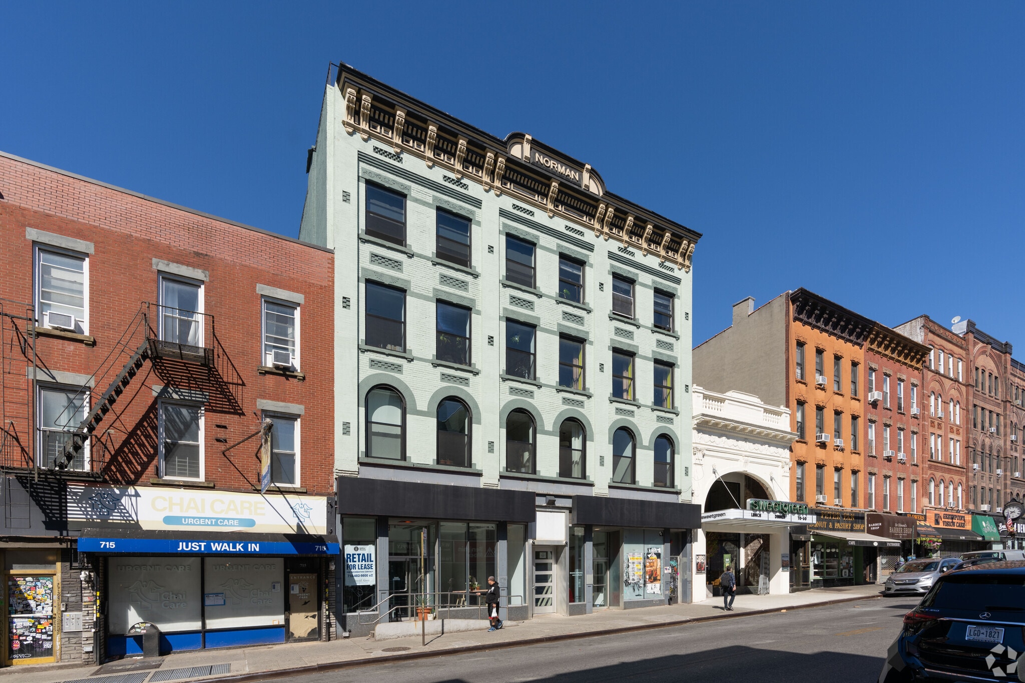 717-721 Manhattan Ave, Brooklyn, NY for lease Primary Photo- Image 1 of 5