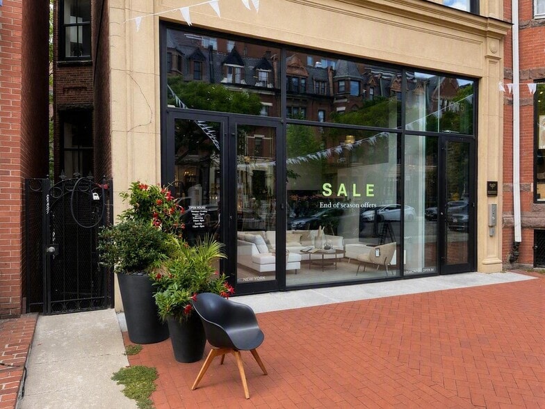 275 Newbury St, Boston, MA for lease - Building Photo - Image 2 of 4