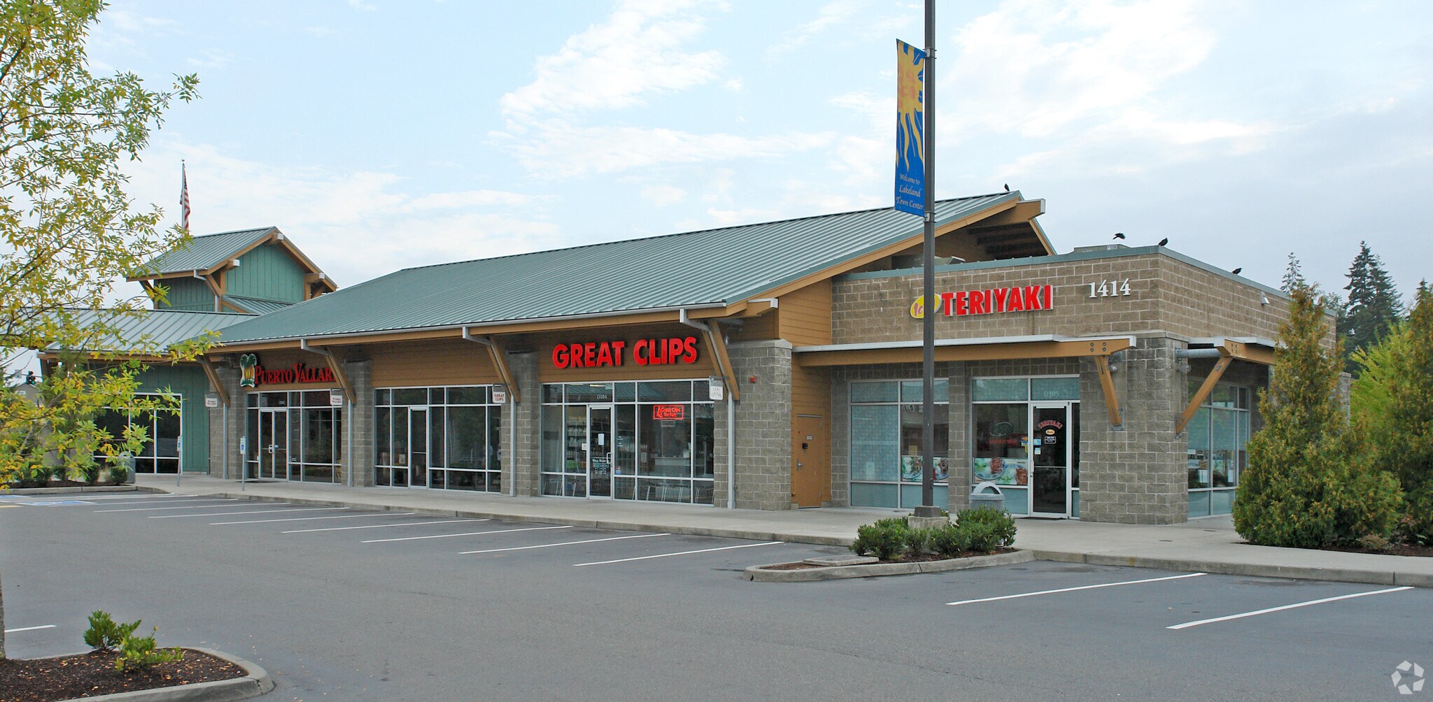 1414 Lake Tapps Pky E, Auburn, WA for sale Primary Photo- Image 1 of 4