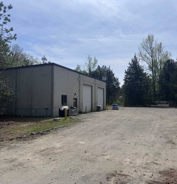 13135 Telcourt Rd, Ashland, VA à louer - Photo du bâtiment - Image 2 de 6
