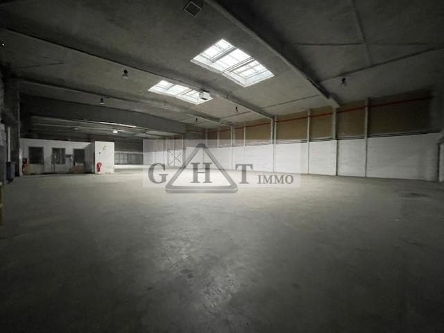 Flex in Charenton-le-Pont for lease - Building Photo - Image 2 of 4