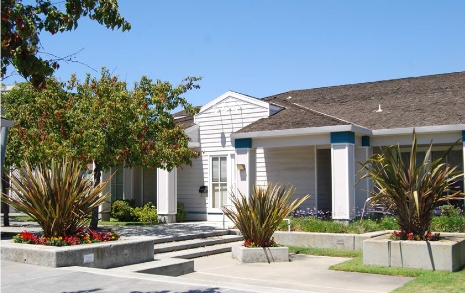 900-960 Jacklin Rd, Milpitas, CA à louer - Photo du bâtiment - Image 2 de 8