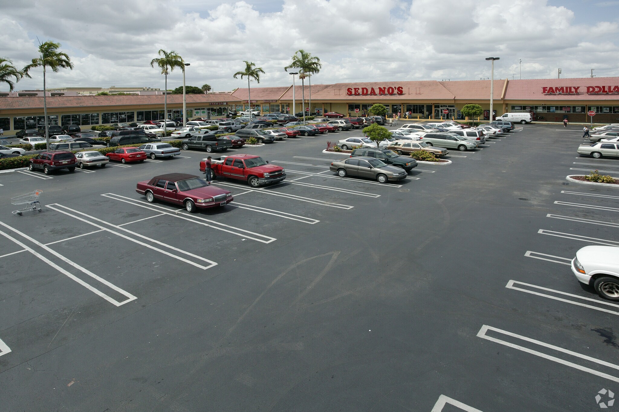 5360 W 16th Ave, Hialeah, FL à louer Photo principale- Image 1 de 7