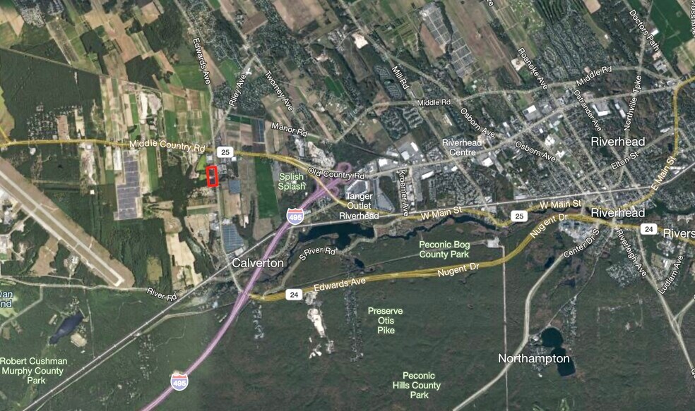 449 Edwards Ave, Calverton, NY à vendre - Photo du bâtiment - Image 3 de 4